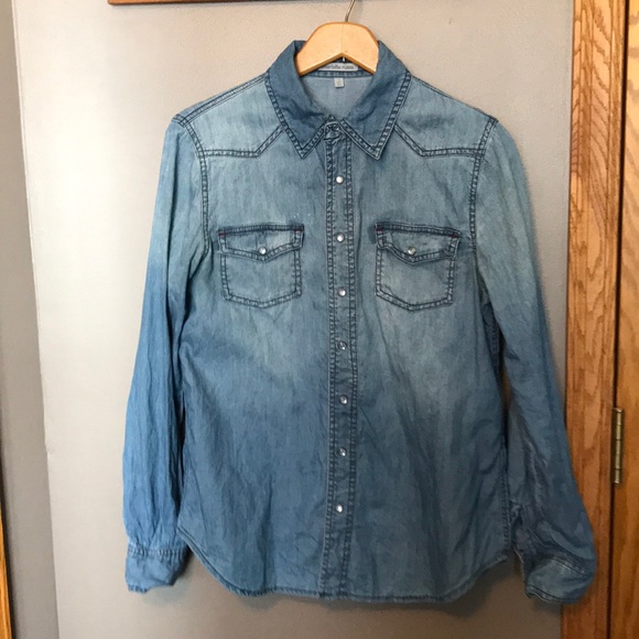 Charlotte Russe Tops - Charlotte Russe denim snap shirt S